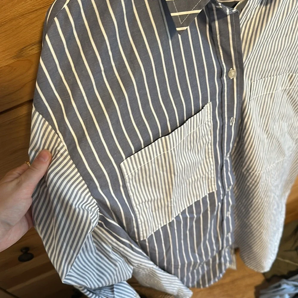 Women’s Abercrombie & fitch oversized button down - Picture 2 of 5
